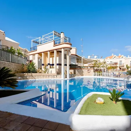Park & Pool Apartman